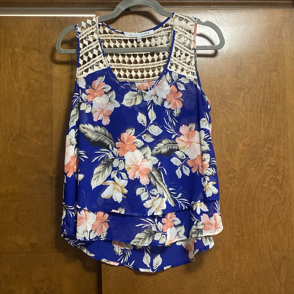 Collective Concepts Hi-Lo Tank Top. Size Small
